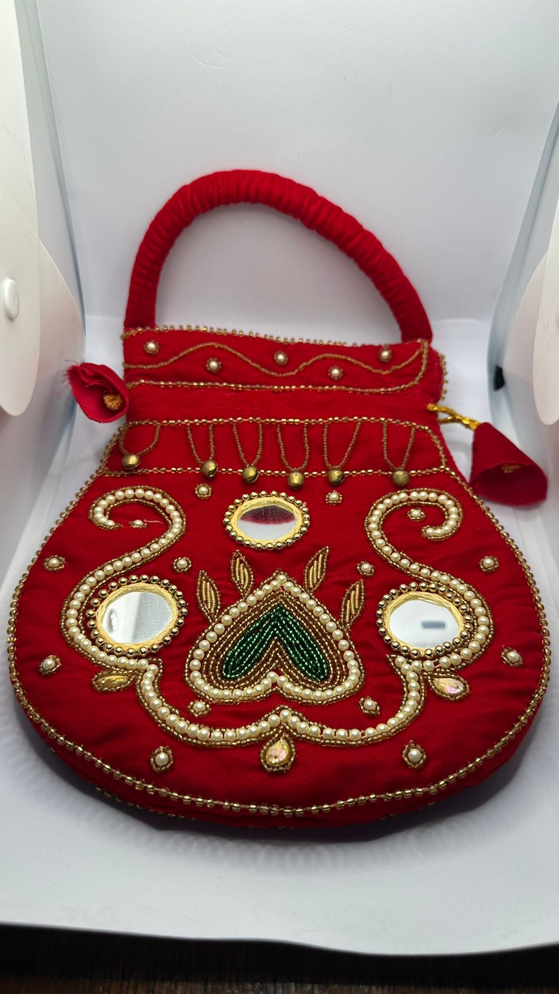 VELVET POTLI (Bag) 4