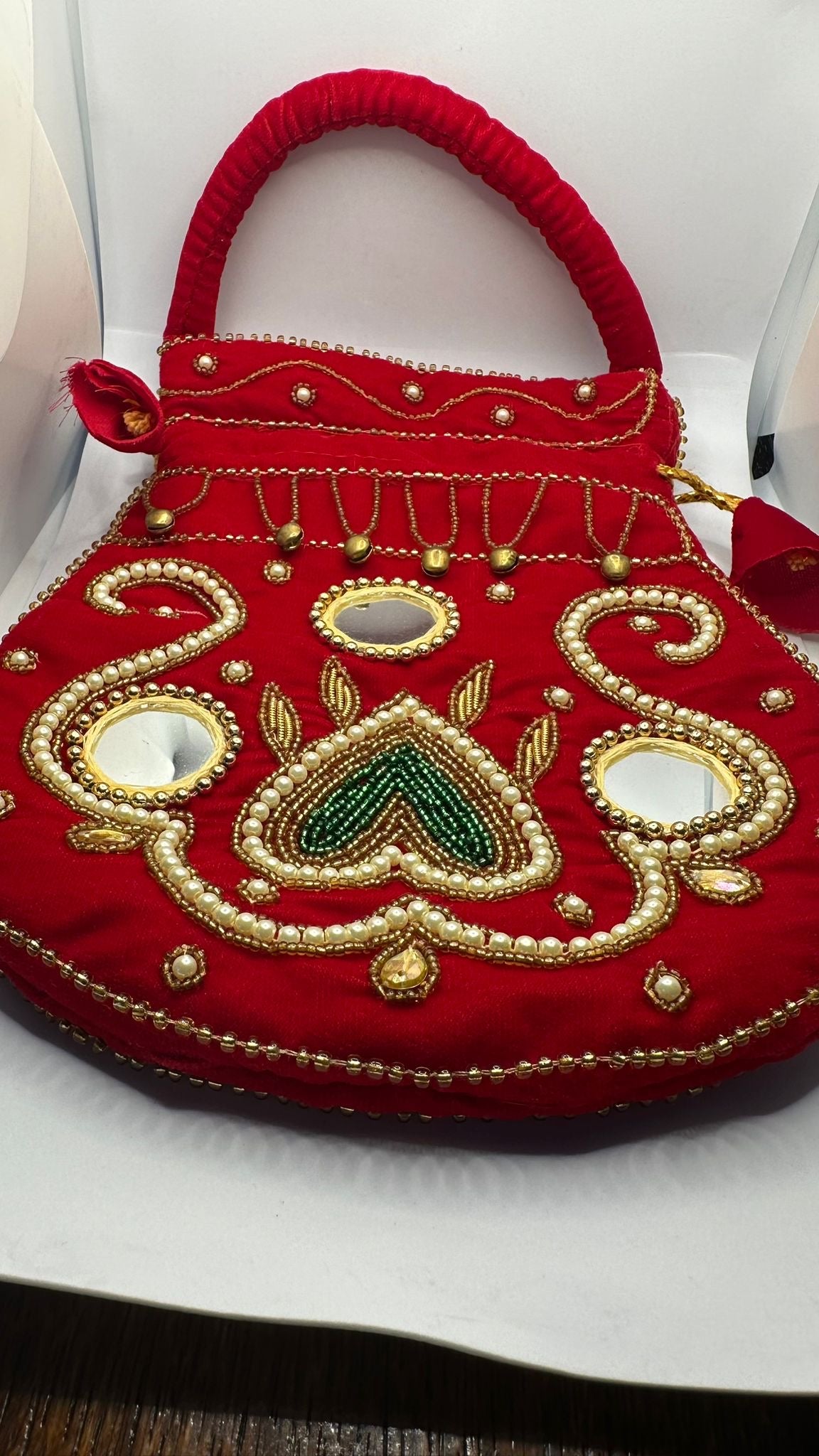 VELVET POTLI (Bag) 4